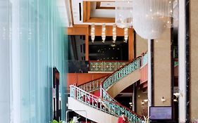 โรงแรมทาวน์อินทาวน์ กรุงเทพ - SHA Plus